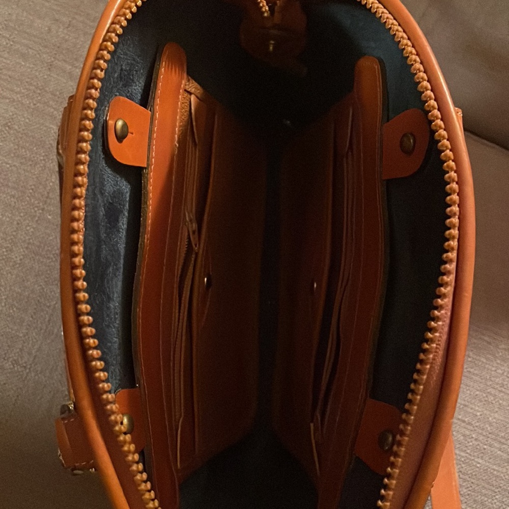 Vintage Dooney & Bourke - Picture 3 of 16